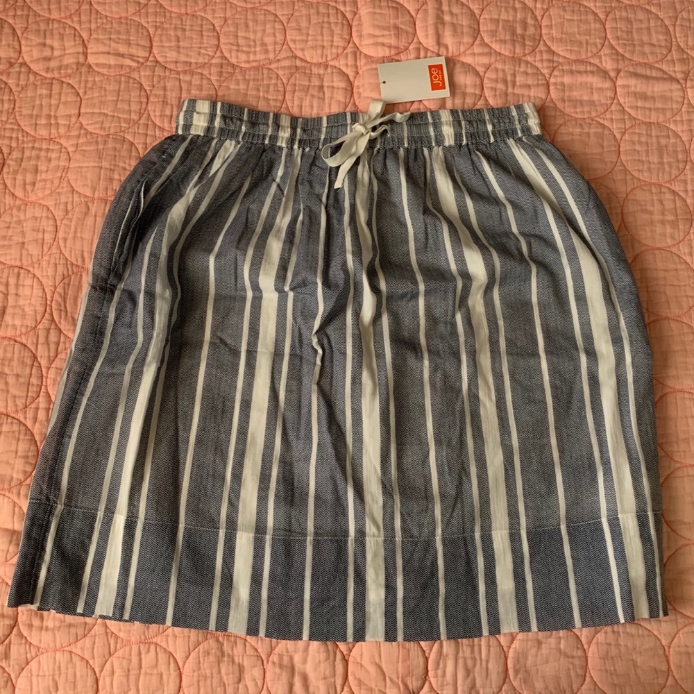 NWT Joe Fresh 100% cotton skirt size small…
